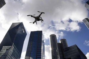 El futuro: drones volando sobre zonas pobladas siempre que cumplan unas condiciones
